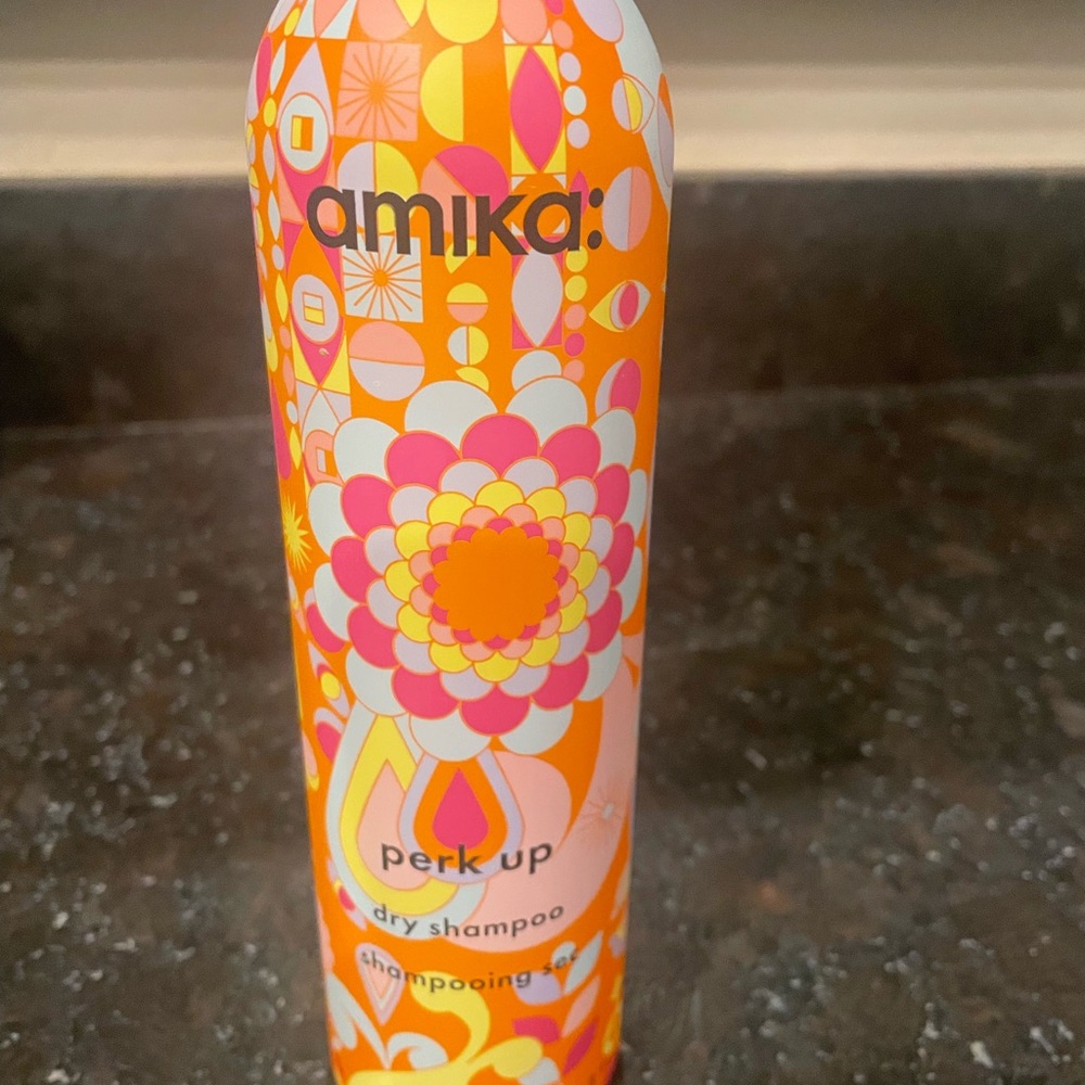 Amika Perk Up Dry Shampoo with Orange and Pink Design